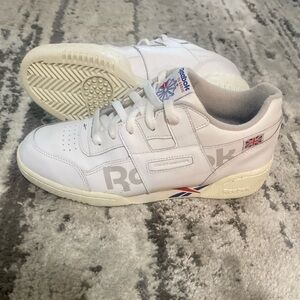 Reebok 1987 Classic Concept Sample White Sneaker DV4658 Kids Sz 7 Women’s Sz 8